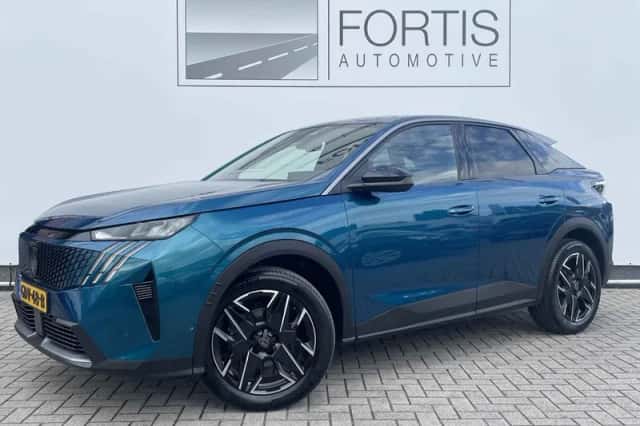 Peugeot 3008 (2024) thumbnail 1