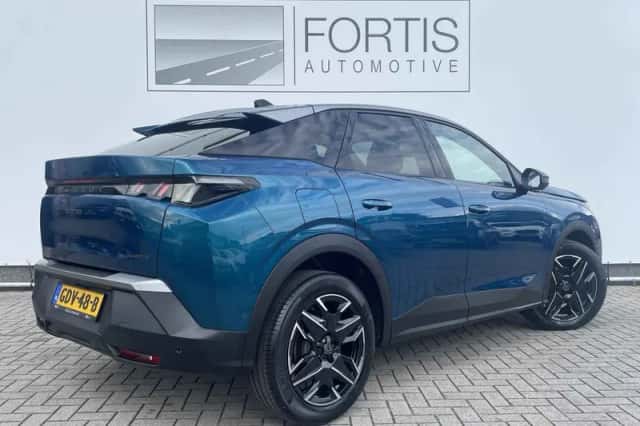Peugeot 3008 (2024) thumbnail 2