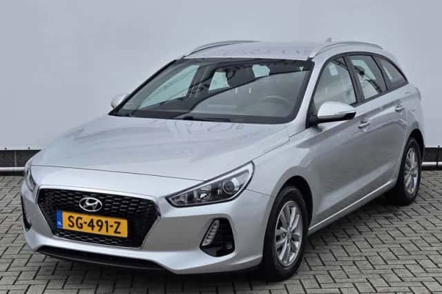 Hyundai i30 (2018) thumbnail 1