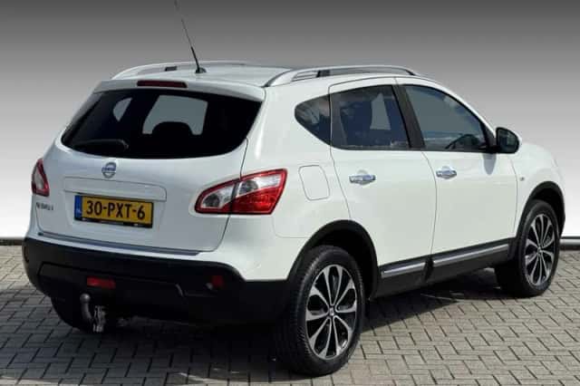 Nissan Qashqai (2011) thumbnail 2