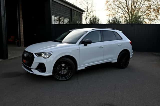 Audi Q3 (2022) thumbnail 5