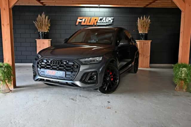 Audi Q5 (2023) thumbnail 2