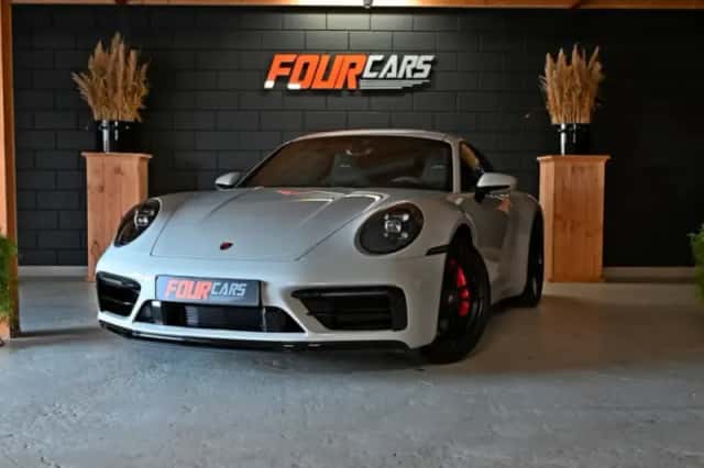 Porsche 911 (2024) thumbnail 1