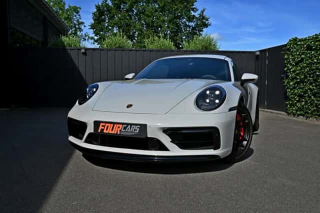 Porsche 911 (2024) thumbnail 6