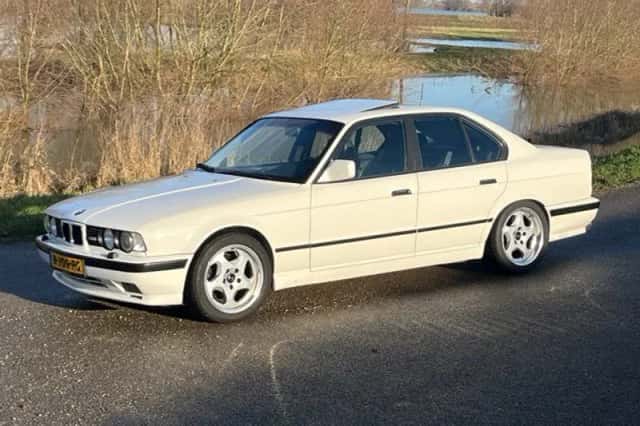 BMW M5 (1991) thumbnail 1