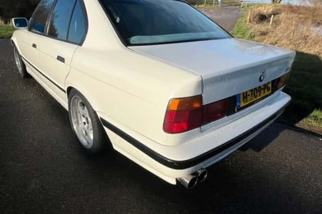 BMW M5 (1991) thumbnail 4