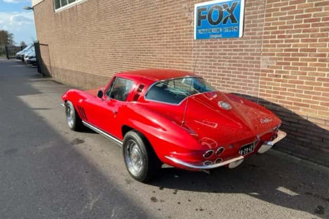 Chevrolet Corvette (1965) thumbnail 5