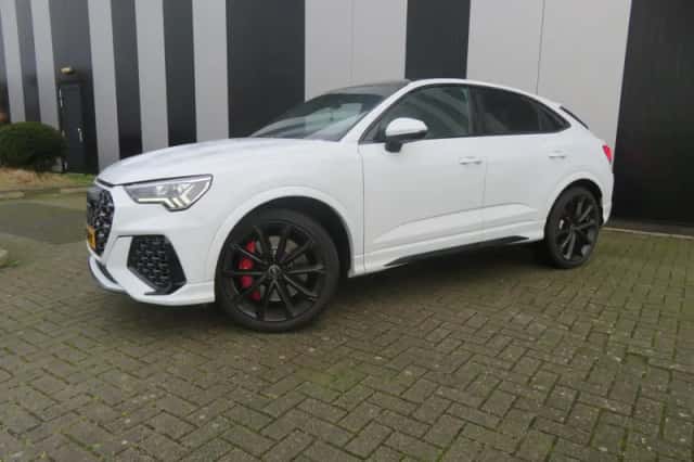 Audi Q3 (2022) thumbnail 2