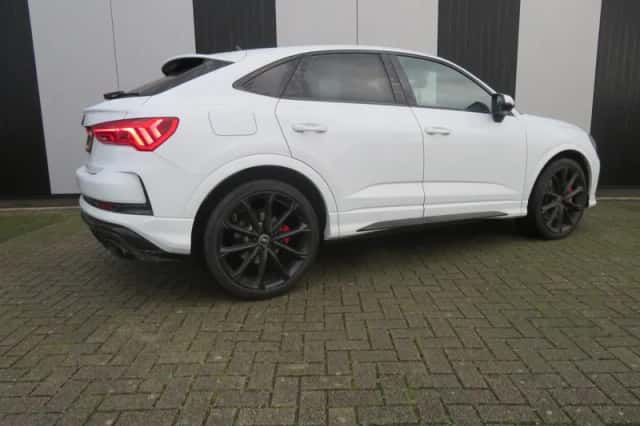 Audi Q3 (2022) thumbnail 4