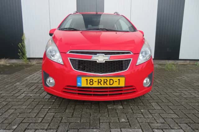 Chevrolet Spark (2011) thumbnail 2