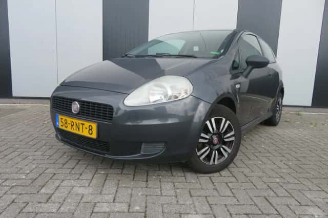 Fiat Grande Punto (2011) thumbnail 1
