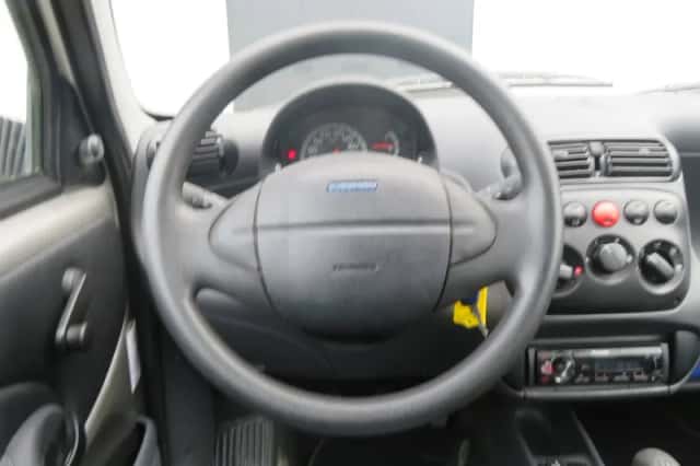Fiat Seicento (2004) thumbnail 6