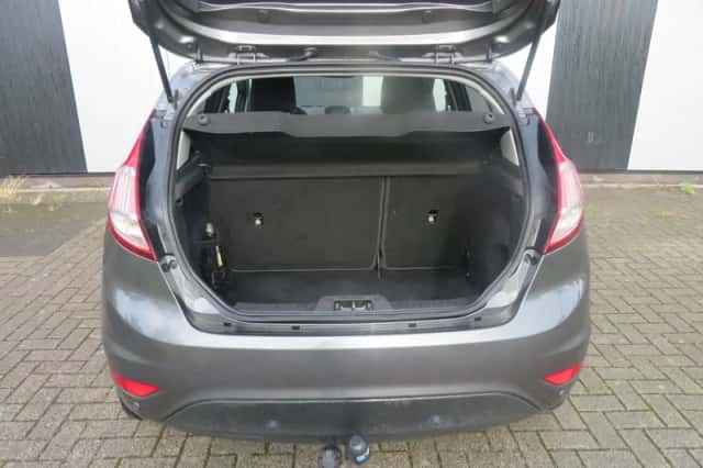 Ford Fiesta (2017) thumbnail 5