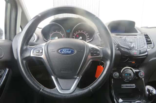 Ford Fiesta (2017) thumbnail 6