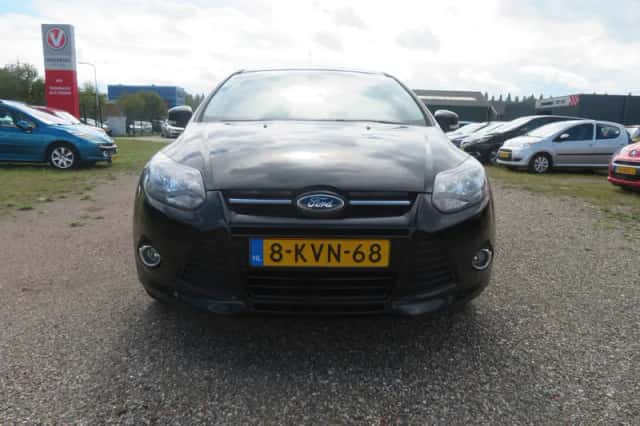 Ford Focus (2013) thumbnail 2