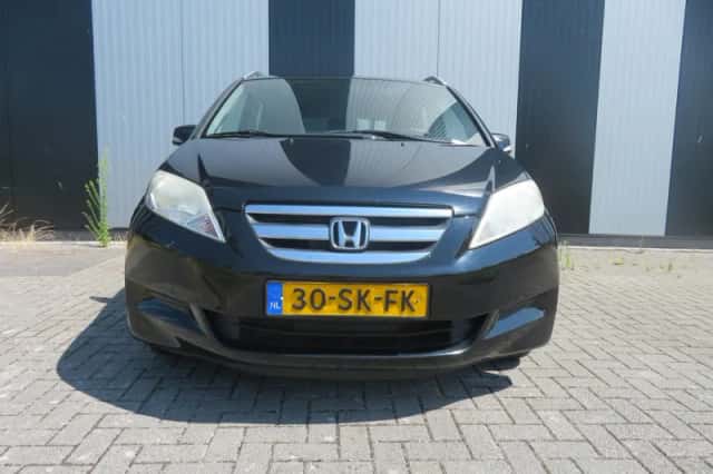 Honda FR-V (2006) thumbnail 2