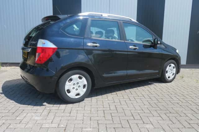 Honda FR-V (2006) thumbnail 3