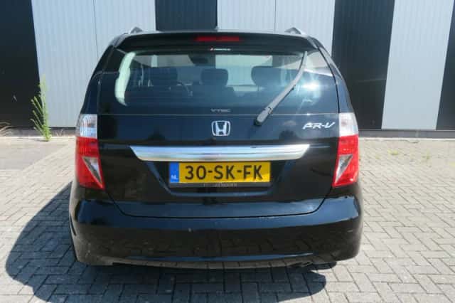 Honda FR-V (2006) thumbnail 4