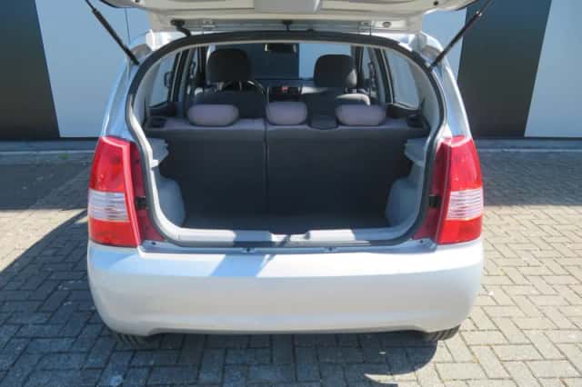 Kia Picanto (2007) thumbnail 5