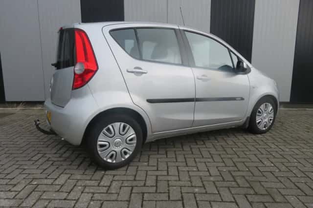 Opel Agila (2008) thumbnail 3