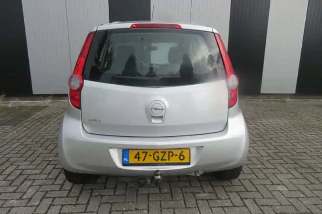 Opel Agila (2008) thumbnail 4