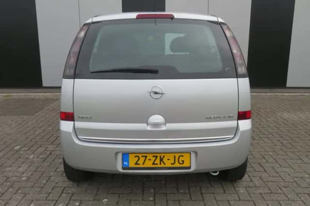 Opel Meriva (2008) thumbnail 4