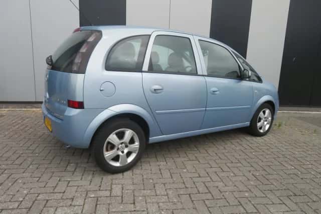 Opel Meriva (2008) thumbnail 3