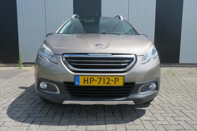 Peugeot 2008 (2015) thumbnail 2