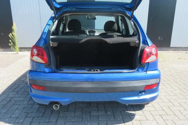 Peugeot 206 (2010) thumbnail 5
