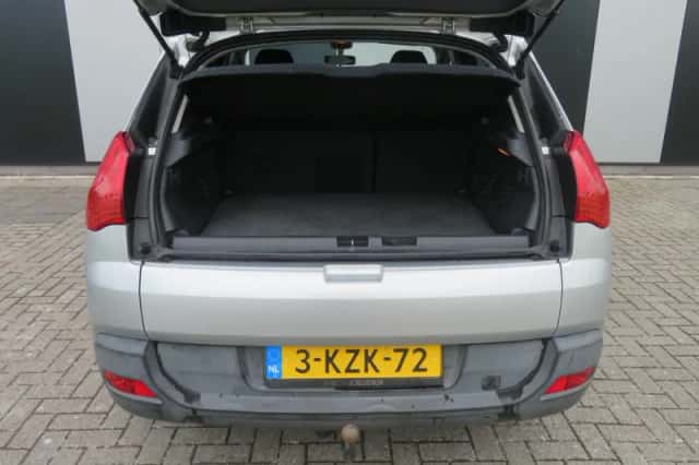 Peugeot 3008 (2012) thumbnail 5