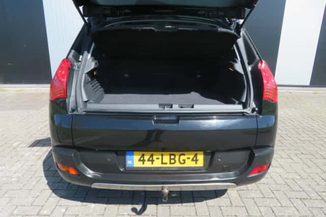 Peugeot 3008 (2010) thumbnail 5