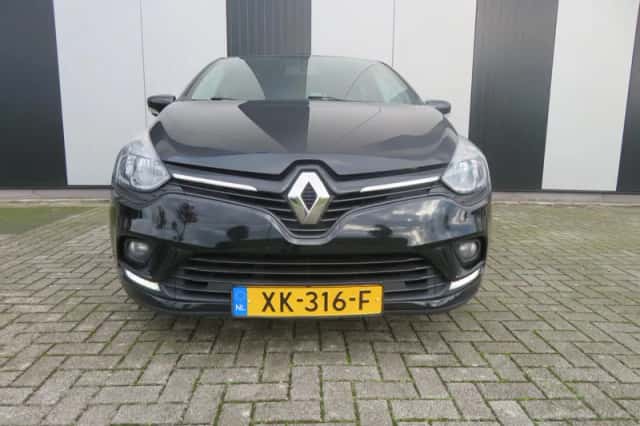 Renault Clio (2019) thumbnail 2