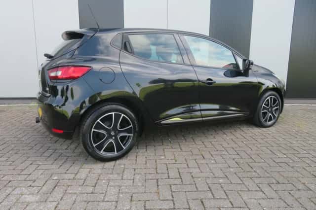 Renault Clio (2013) thumbnail 3