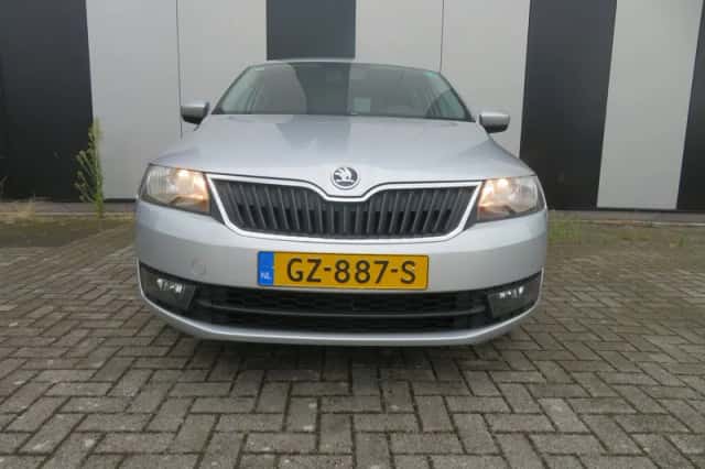 Škoda Rapid (2015) thumbnail 2