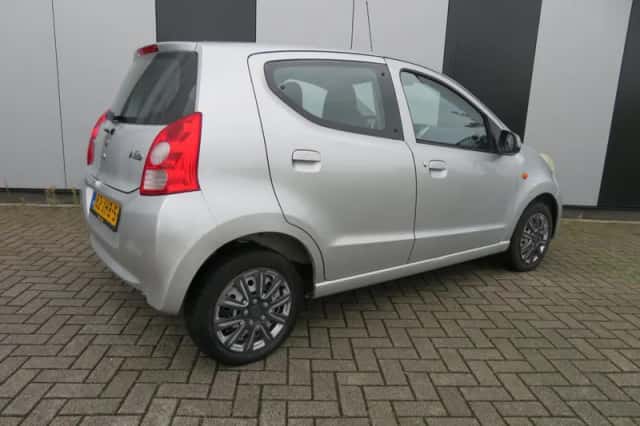 Suzuki Alto (2009) thumbnail 3