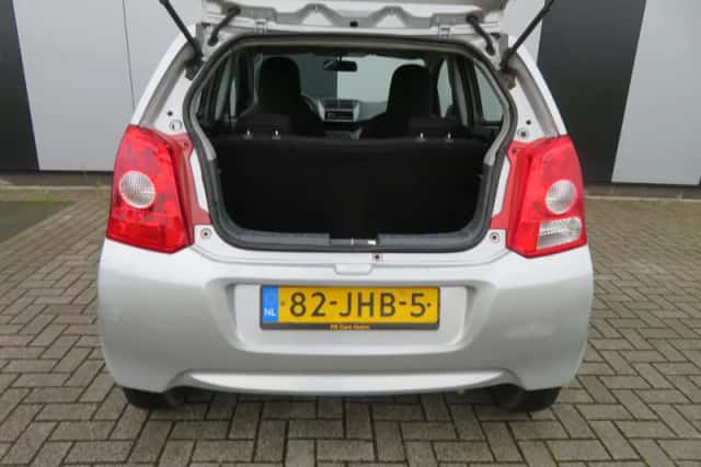 Suzuki Alto (2009) thumbnail 5