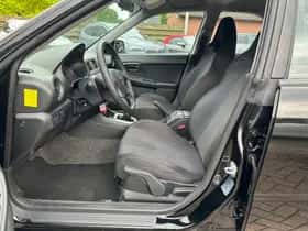 Subaru Impreza (2004) thumbnail 17