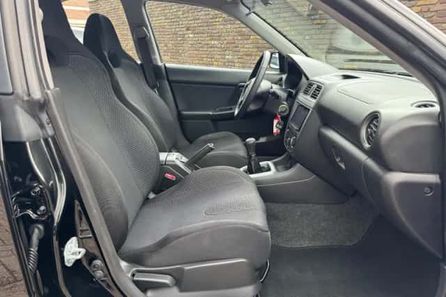 Subaru Impreza (2004) thumbnail 18