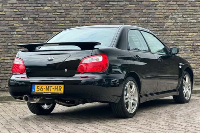 Subaru Impreza (2004) thumbnail 10