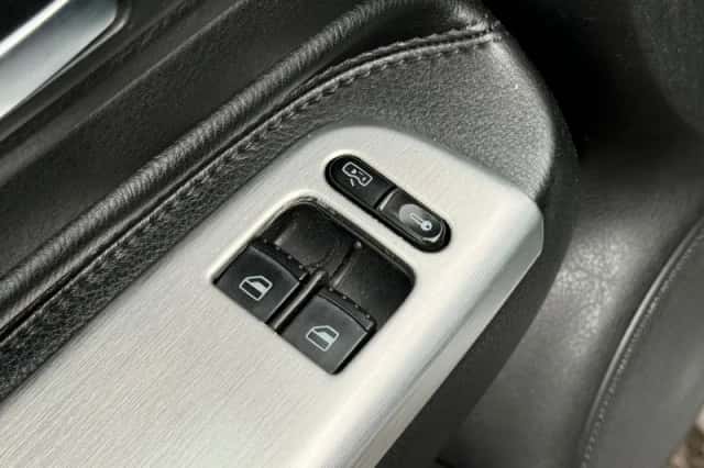 Volkswagen Golf (2003) thumbnail 24