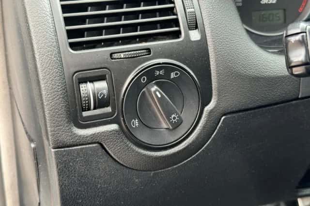 Volkswagen Golf (2003) thumbnail 28