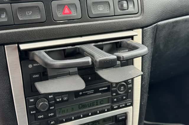 Volkswagen Golf (2003) thumbnail 32