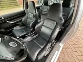 Volkswagen Golf (2003) thumbnail 35