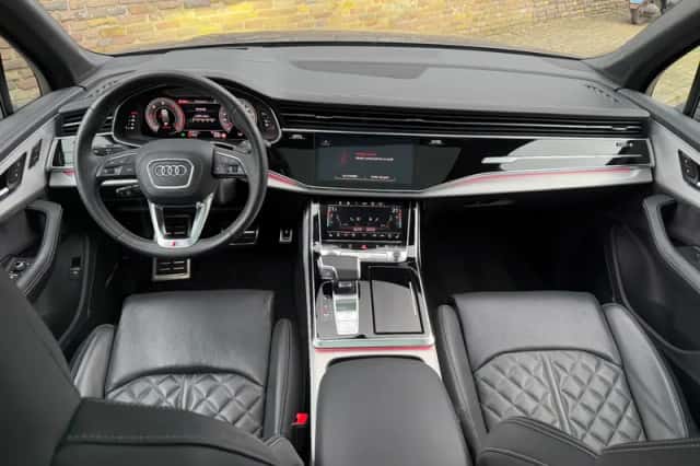 Audi Q7 (2023) thumbnail 2