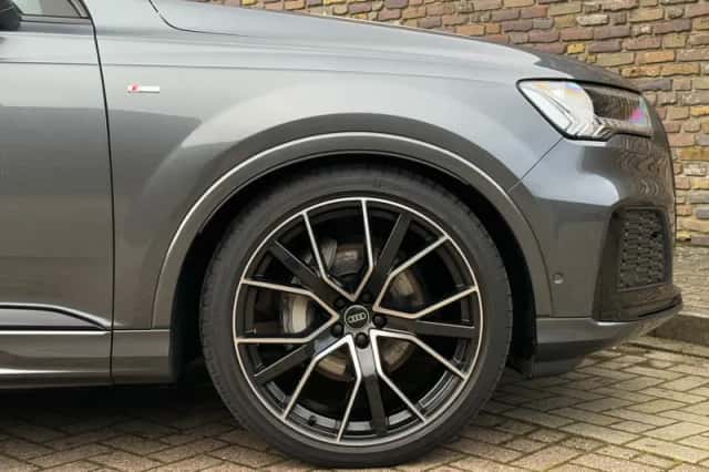 Audi Q7 (2023) thumbnail 11