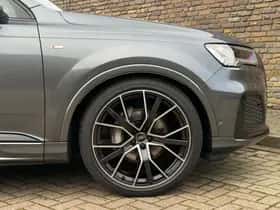 Audi Q7 (2023) thumbnail 11