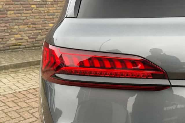Audi Q7 (2023) thumbnail 14