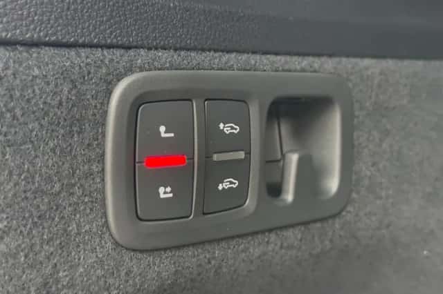 Audi Q7 (2023) thumbnail 28