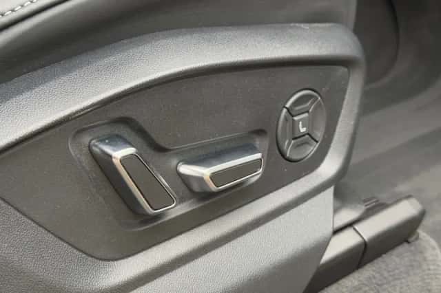 Audi Q7 (2023) thumbnail 32