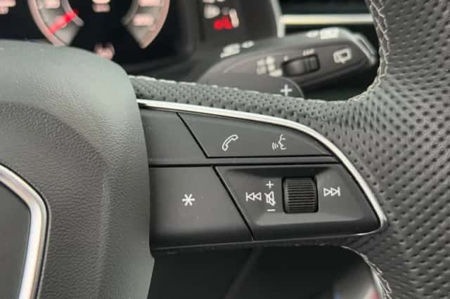 Audi Q7 (2023) thumbnail 43